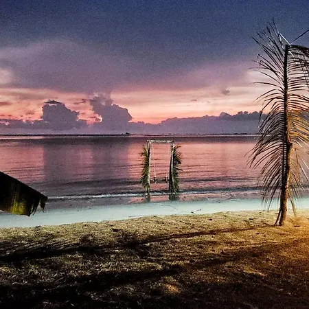 Eagle Bay Retreat Borneo Beach Villas Beach Front Kumbatang Bagian luar foto