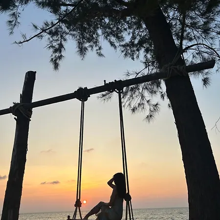 Eagle Bay Retreat Borneo Beach Villas Beach Front Kumbatang Bagian luar foto